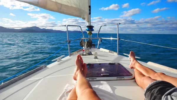 stay on a sailboat in Martinique