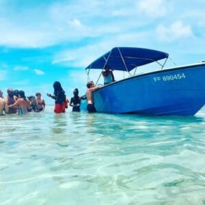 Boat trip to Joséphine's Bathtub & Robert Islets – Accessible