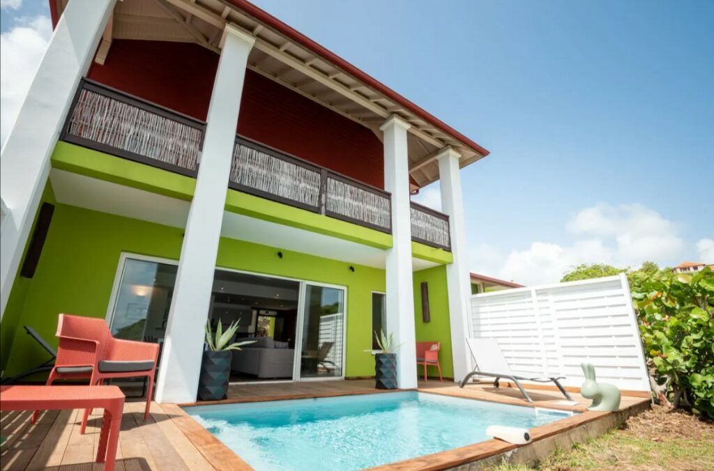 penthouse with a swimming pool in le François