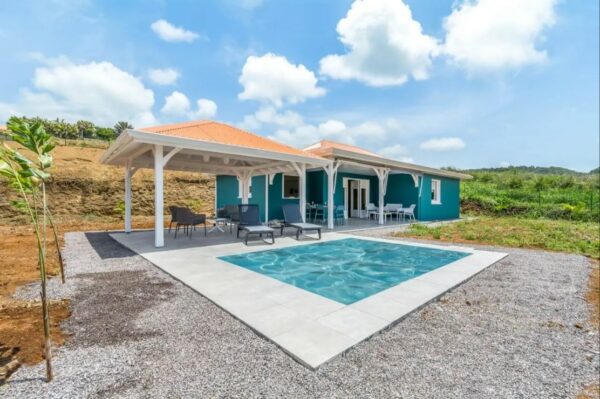 villa with a private pool in le Vauclin
