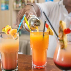 Karibea-Sainte-Luce-Hotel-Martinique-bar-le-baril-de-rhum-cocktails