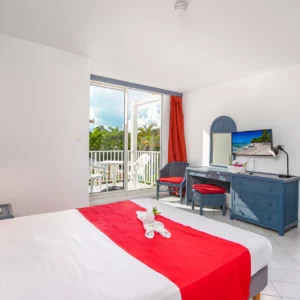 Karibea-Sainte-Luce-Hotel-Martinique-standard-amandiers-chambre-lit-tele